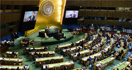 李克強総理が第71回国連総会の一般討論演説に出席し、重要講演を行い