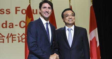 第６回中加経済貿易協力フォーラムであいさつ　両国首相