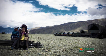チベットの訓練、兵士が移動中に撮影した美しい写真