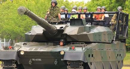 日本の10式戦車、なぜこれほどすごいのか=米メディア