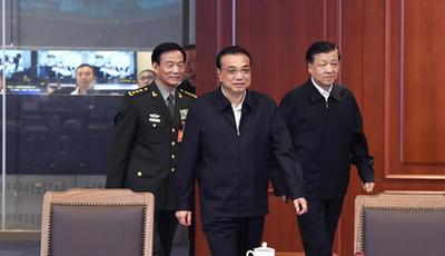 李克強総理、劉雲山書記が北京で有人宇宙船神舟11号の打ち上げの実況を見届け