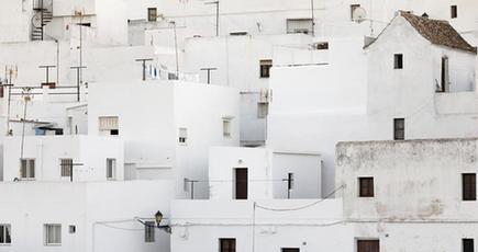 スペインの白い建物が並ぶ「白い街」