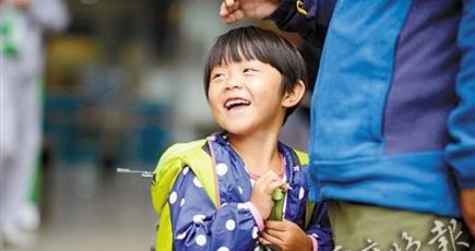 幼稚園へ行きたくない！「中国最年少バックパッカー」中国全土を徒歩旅行