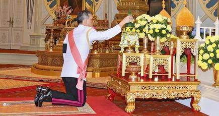 タイの新国王に即位