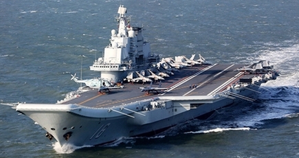 空母「遼寧」艦載機、東中国海某海空域で訓練　艦隊、試験任務遂行