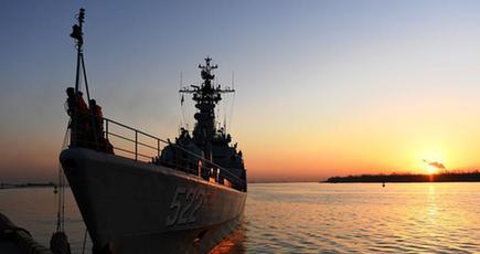 海軍「連雲港艦」、春節戦備巡回任務を実行