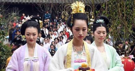 福州市で「花朝節」の伝統行事が開催
