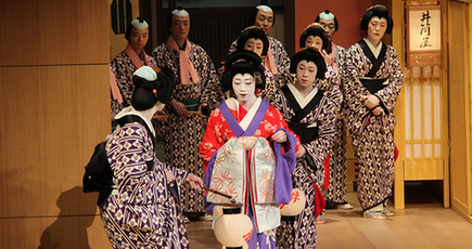 日本の伝統芸能歌舞伎が訪中公演 中日国交正常化45周年を記念
