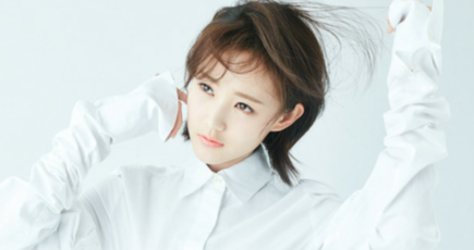 女優李一桐、白いワンピース姿で青春の美しさを展示