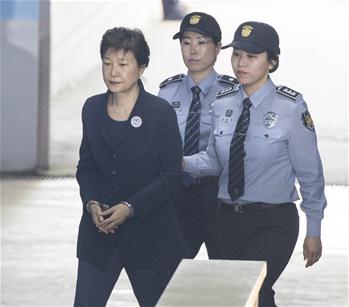 韓国の朴槿恵前大統領が再び出廷し、審問を受け