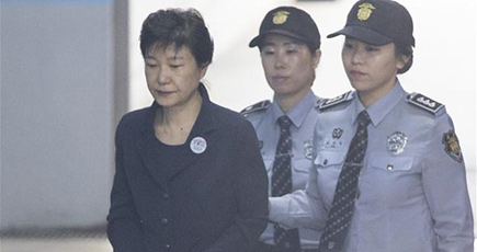 韓国の朴槿恵前大統領が再び出廷し、審問を受け