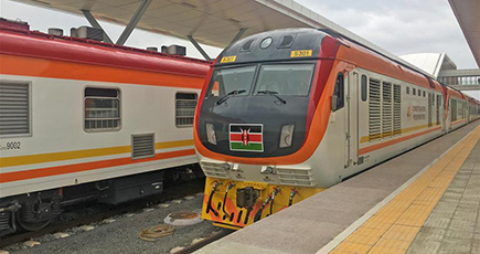 「中国製造」モンバサ－ナイロビ鉄道開通