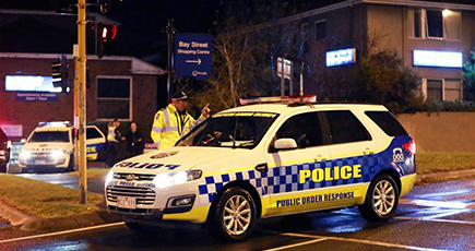 メルボルンで人質立てこもり事件が発生、警察が容疑者の男を射殺