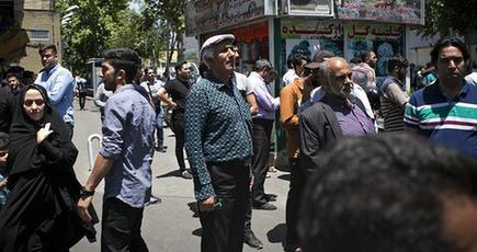 イランのテロ襲撃事件、死亡者数が13人に上り