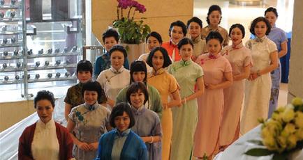 館蔵の喩氏経典的チャイナドレスの除幕式が北京で行われ