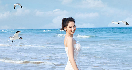 女優陳乔恩の夏らしいファッション写真が公開