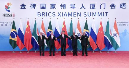 新華国際時評：歴史の奔流の中でBRICS協力の方向性をリードする