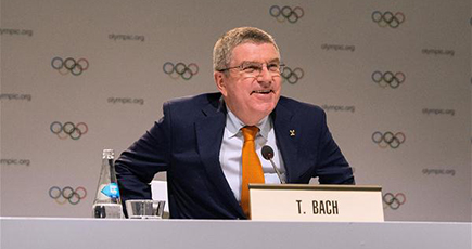 国際オリンピック委員会のバッハ会長、記者会見を開き