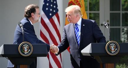 米国のトランプ大統領、スペインのラホイ首相と会見