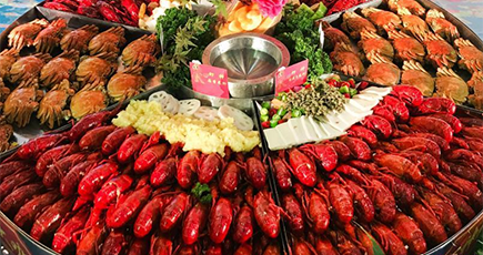 「ザリガニの盛宴」は南京に登場