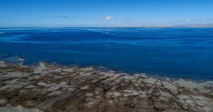 青海湖の面積が絶えず拡大しつつ、17年ぶりの最大値に