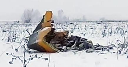 ７１人乗り旅客機、ロシアのモスクワ州で墜落