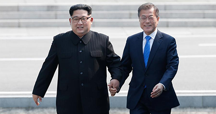 朝鮮の最高指導者金正恩氏が韓国の文在寅大統領と会談