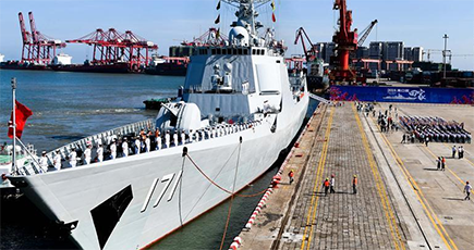 ミサイル駆逐艦「海口」 海南省海口秀英港で一般公開