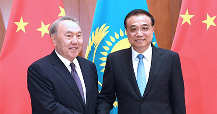 李克強総理、カザフスタンのナザルバエフ大統領と会見