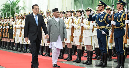 李克強総理、ネパールのオリ首相と会談