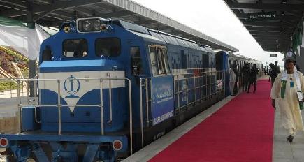 西アフリカ初の都市鉄道が開通　ナイジェリア