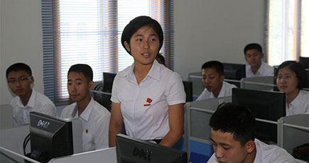 朝鮮国際化人材の揺り籠　平壌外国語大学と付属高校を訪ねて