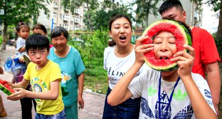 中国河北省　社区（コミュニティ）で暑気払いイベント開催