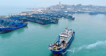 漁解禁　多くの漁船が出漁　福建省石獅市