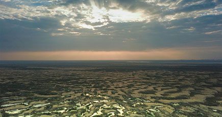 空から見る緑化が進むクブチ砂漠　内モンゴル自治区