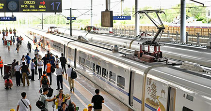 山西省で観光専用高速列車「黄河号」が運行開始