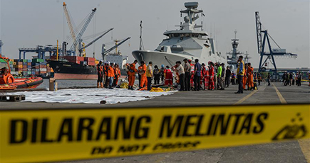インドネシア・ライオン航空機墜落「いまだに生存者なし」