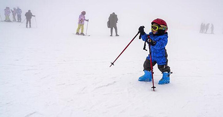 スキー場の楽しみ満喫　湖北省五峰トゥチャ族自治県