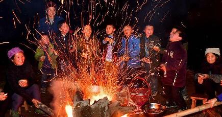 伝統的なミャオ族の新年を祝う　広西チワン族自治区融水県