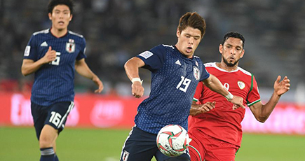 サッカーアジア杯、日本がオマーン下し２連勝