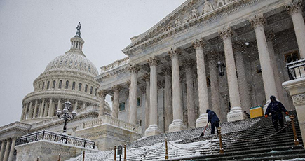 大雪に見舞われた米首都ワシントン