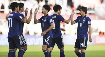 サッカーアジア杯　日本が８強入り