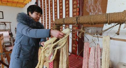 伝統の織物「魯錦」の伝承と革新に取り組む　山東省嘉祥県