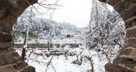 天台山が雪化粧　湖北省紅安県