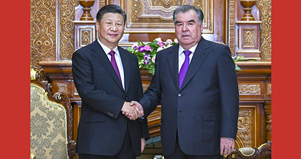 習近平主席、タジキスタンのラフモン大統領と会談