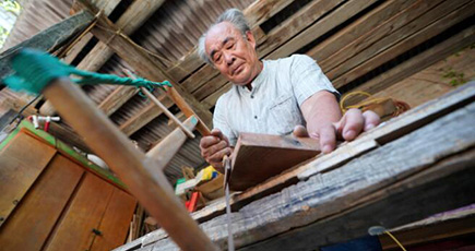 雄安新区の村民、手作りの木造船で白洋淀の記憶を再現