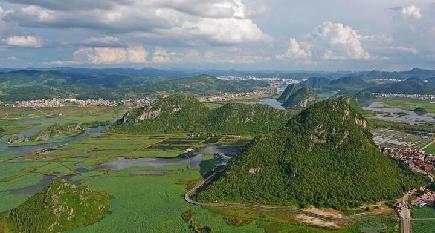 緑あふれる普者黒国家湿地公園　中国雲南省