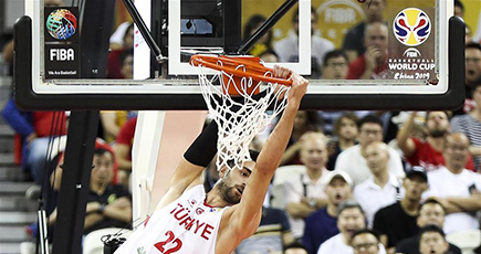 日本、トルコに敗れる　バスケＷ杯１次リーグ