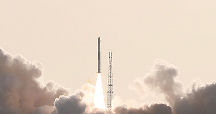 中国の「快舟１号Ａ」ロケット、衛星２基の同時打ち上げに成功