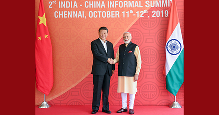 習近平主席、インド首相と引き続き会談